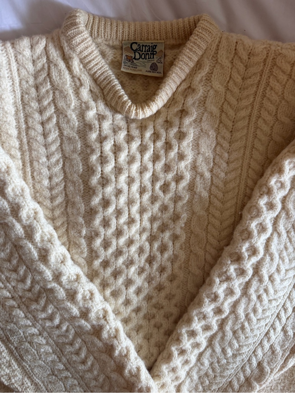 Vintage Carraig Donn Cream Cable Knit Wool Sweater ~ made in Ireland 🇮🇪